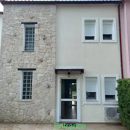 Xenia * Paliouri
